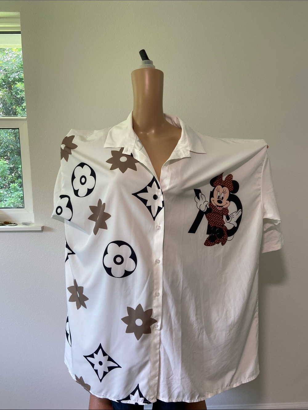 NT by Amati rare Minnie Mouse button down shirt sz unknown